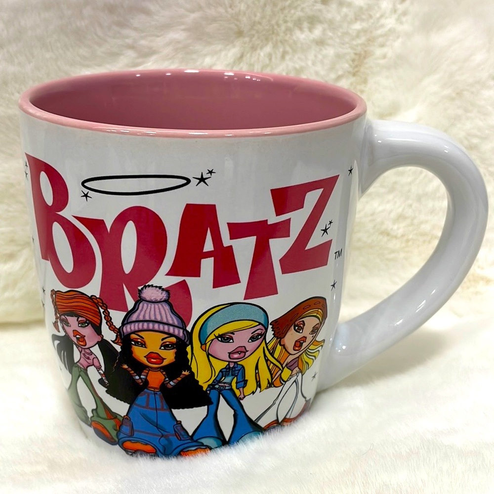 NWT BRATZ Dolls Collectible Oversized Double-Sided Curved Ceramic JUMBO Mug 25oz